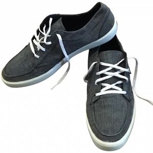 D&G Men’s Sneaker Skater Shoe
Skateboard size 11